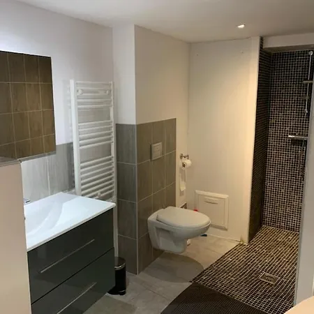 Au Coeur Du Village Apartment *